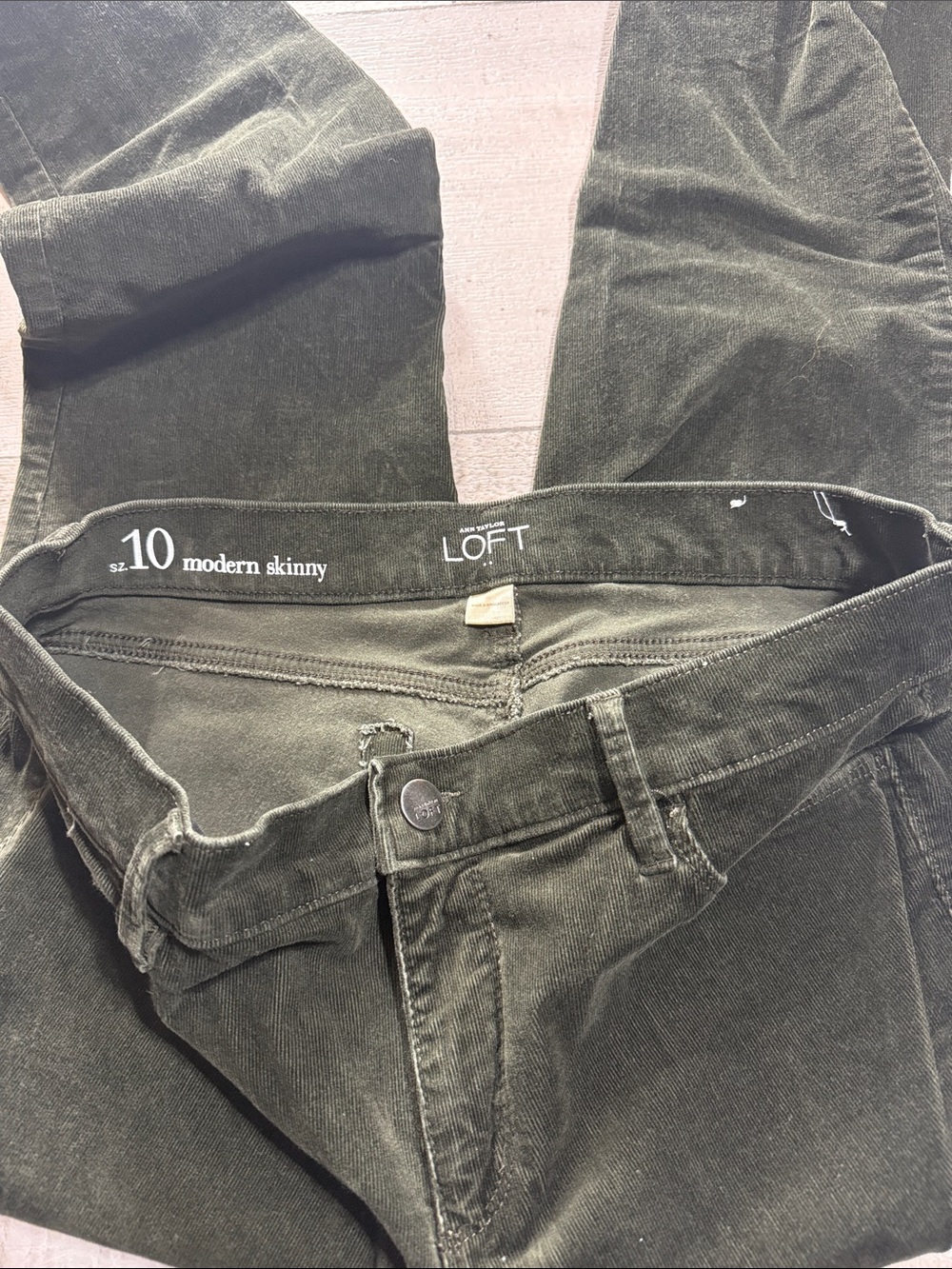 LOFT Women’s Skinny Jeans - Olive